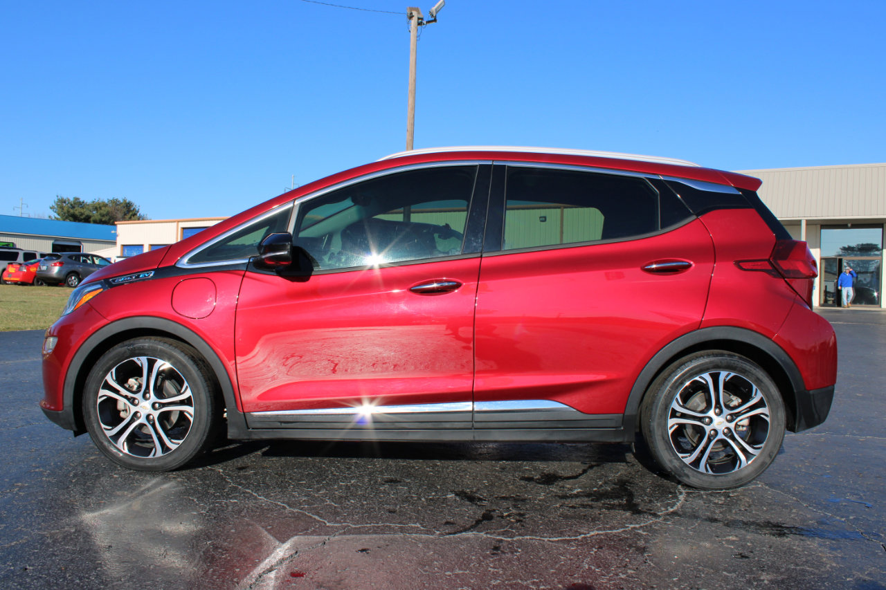 Used 2020 Chevrolet Bolt Premier w/ Infotainment Package image 10