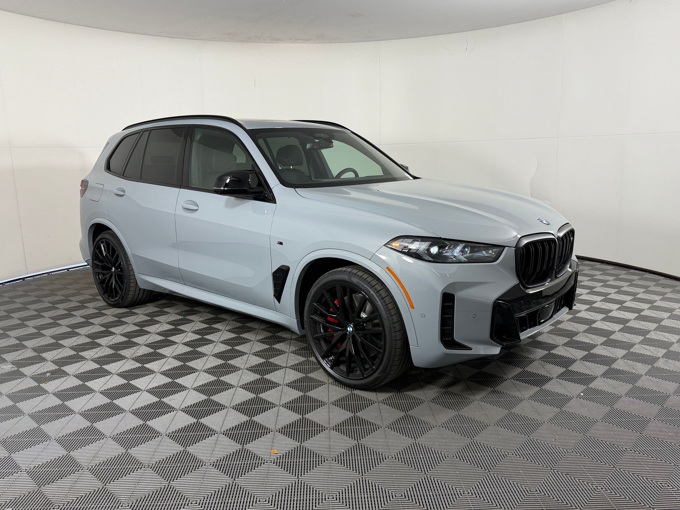 New 2026 BMW X5 M60i AWD/4WD image 7
