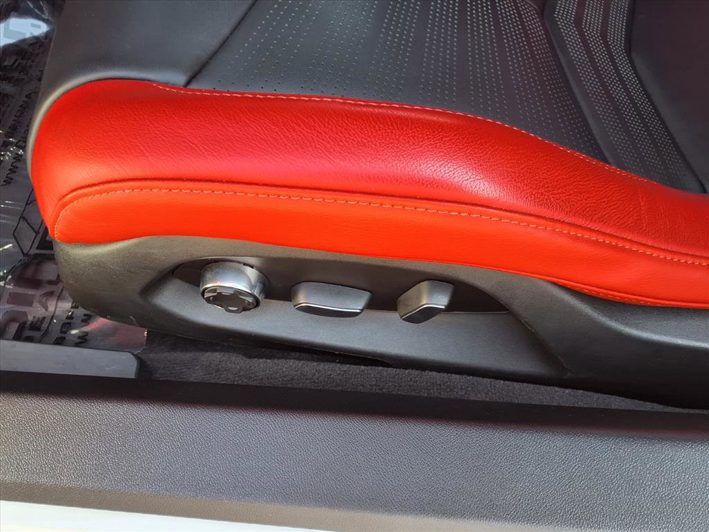 Used 2020 Chevrolet Corvette Stingray Premium Cpe w/ 3LT Preferred Equipment Group image 17