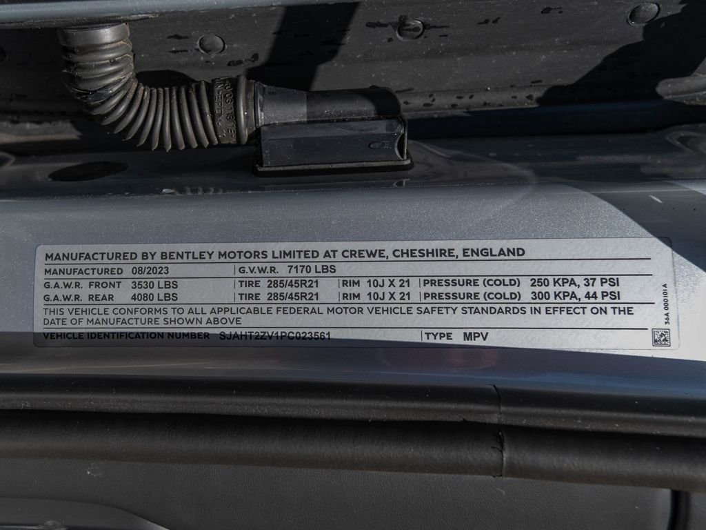 Used 2023 Bentley Bentayga Extended Wheelbase AWD/4WD image 45