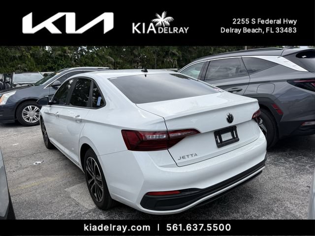 Used 2023 Volkswagen Jetta Sport FWD image 3