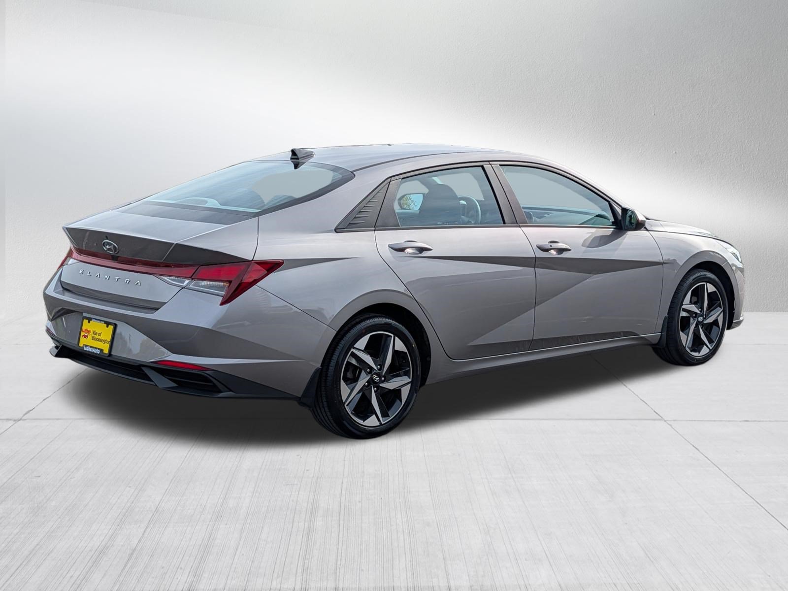 Used 2023 Hyundai Elantra SEL w/ Convenience Package FWD image 7