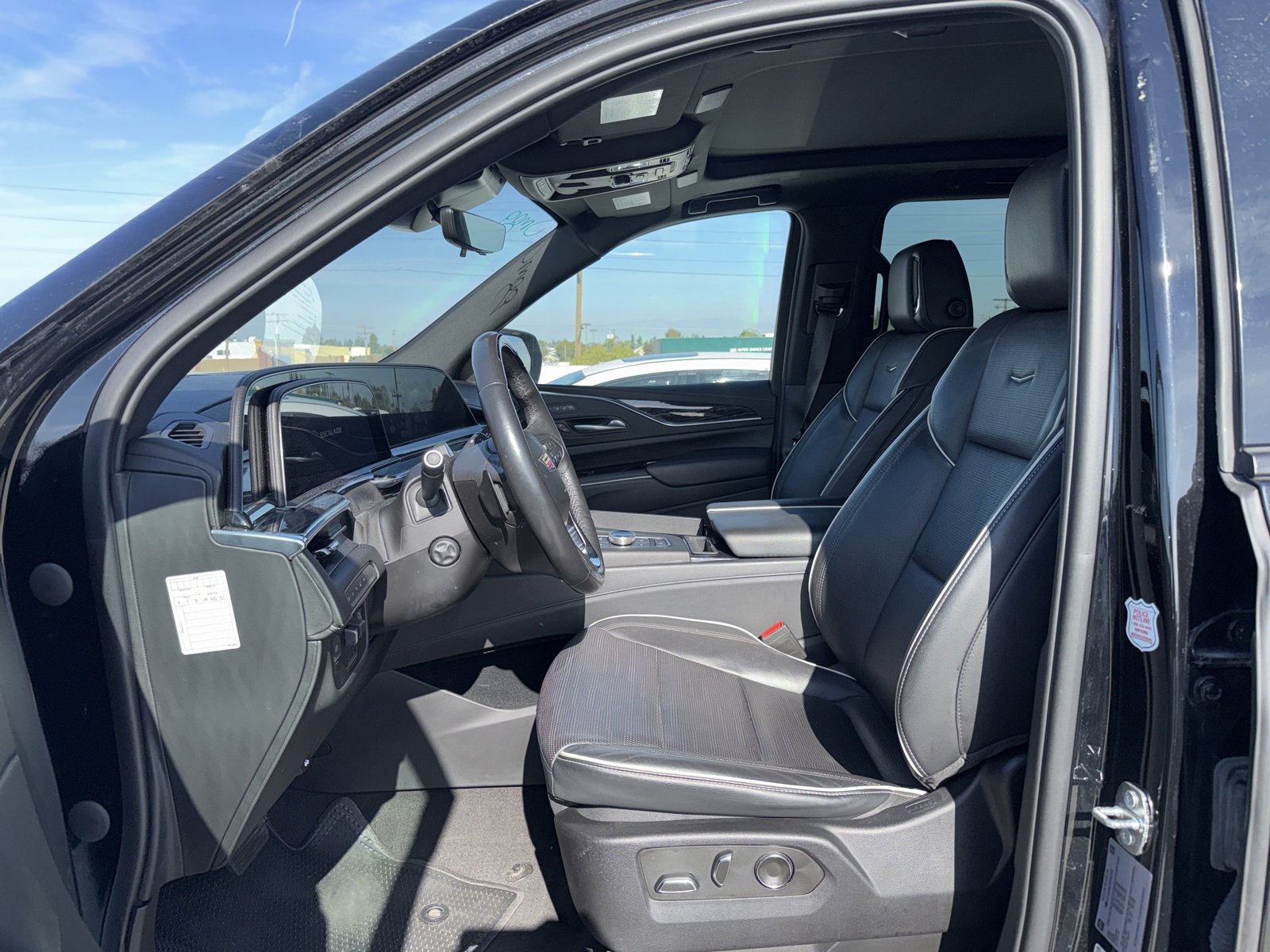 Used 2023 Cadillac Escalade ESV Sport image 5