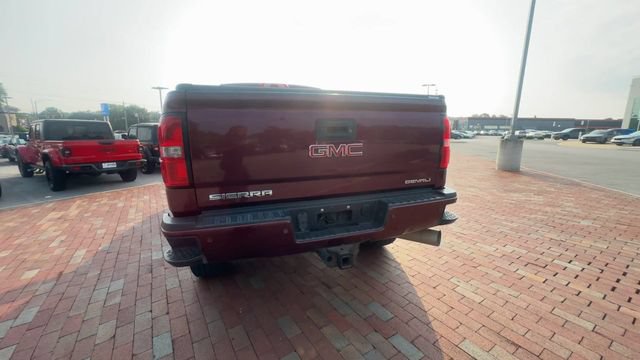 Used 2016 GMC Sierra 2500 Denali w/ Duramax Plus Package AWD/4WD image 9