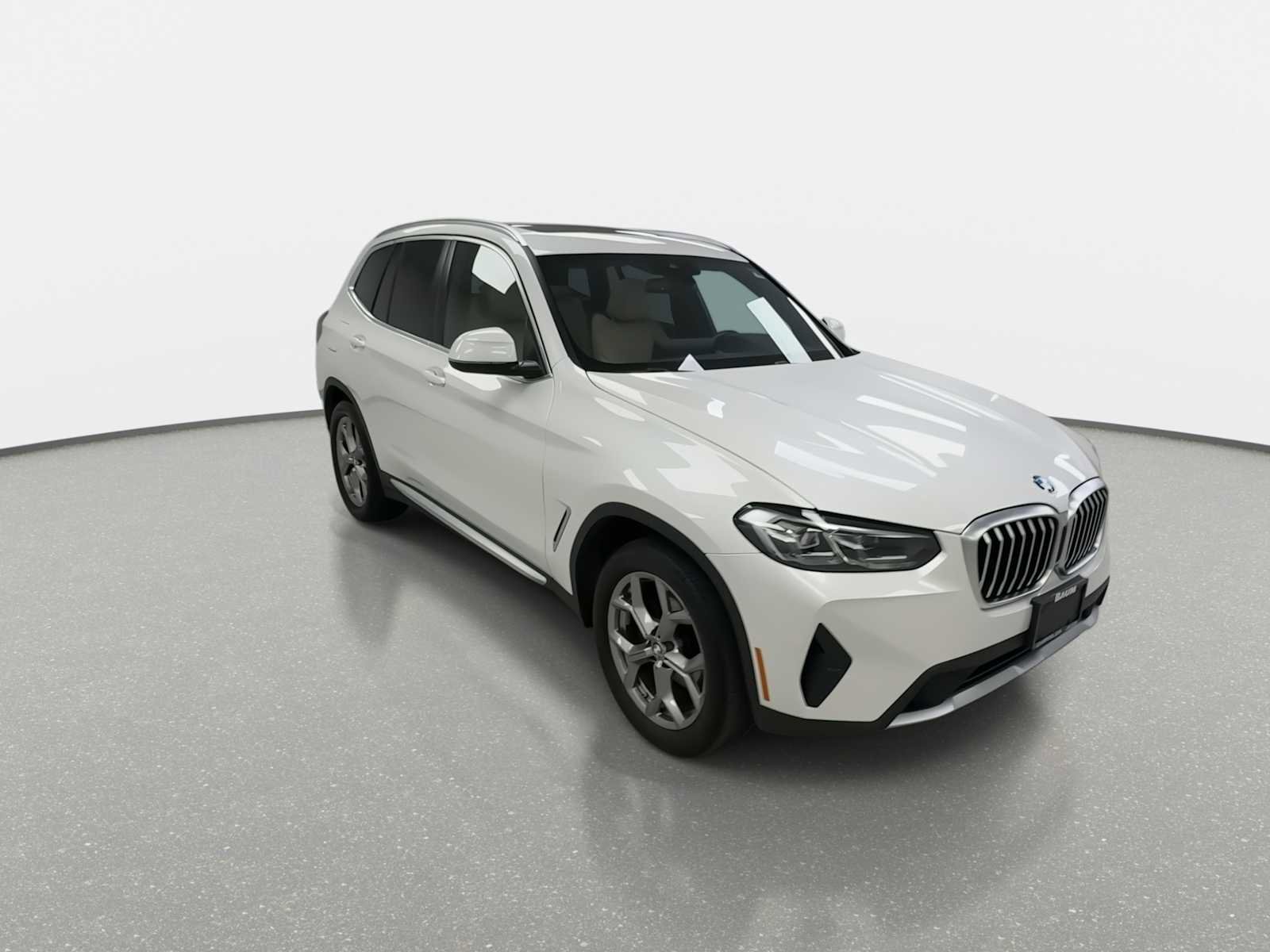 Used 2023 BMW X3 xDrive30i w/ Premium Package AWD/4WD image 3