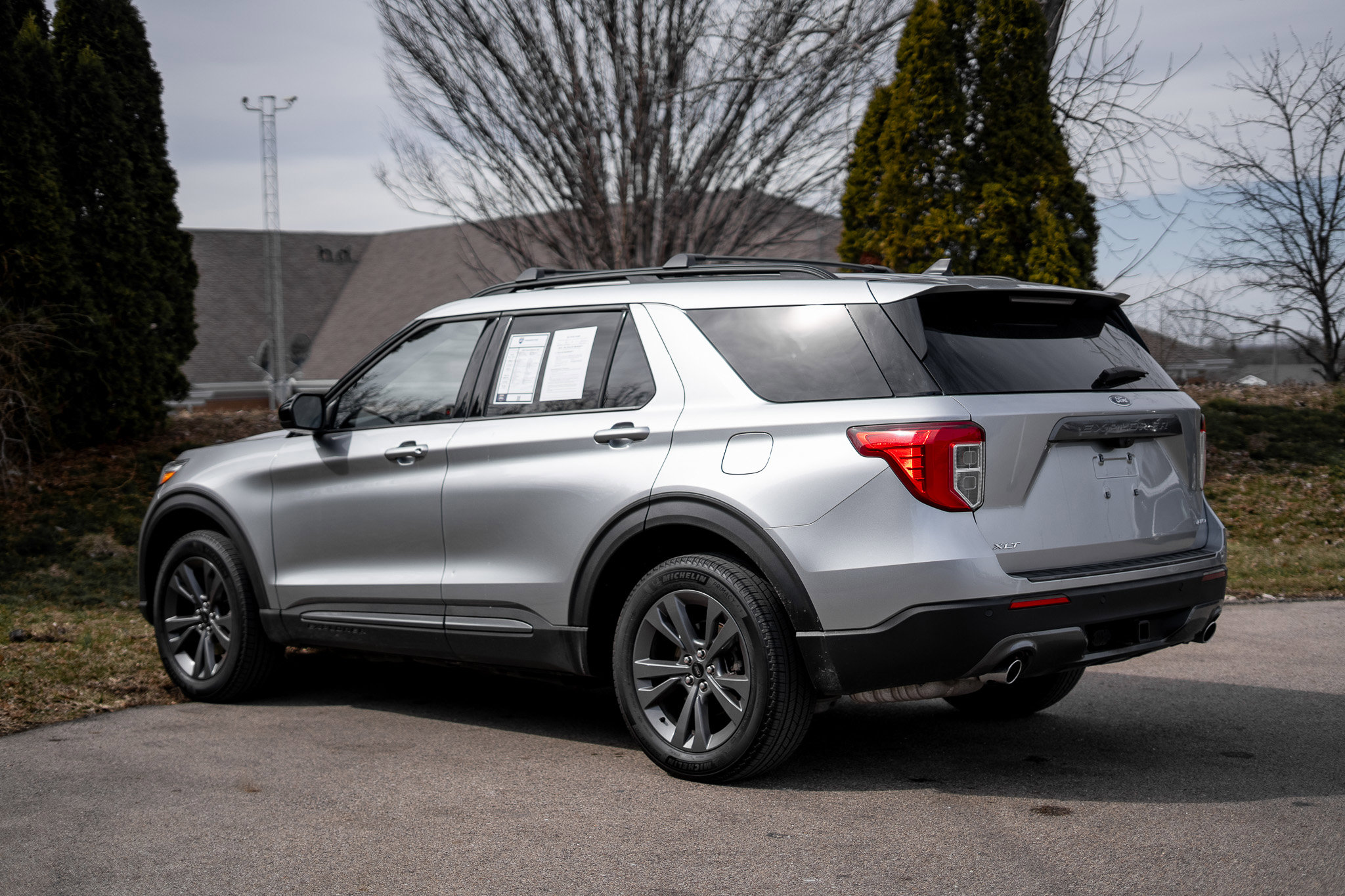 Used 2023 Ford Explorer XLT w/ Equipment Group 202A image 7