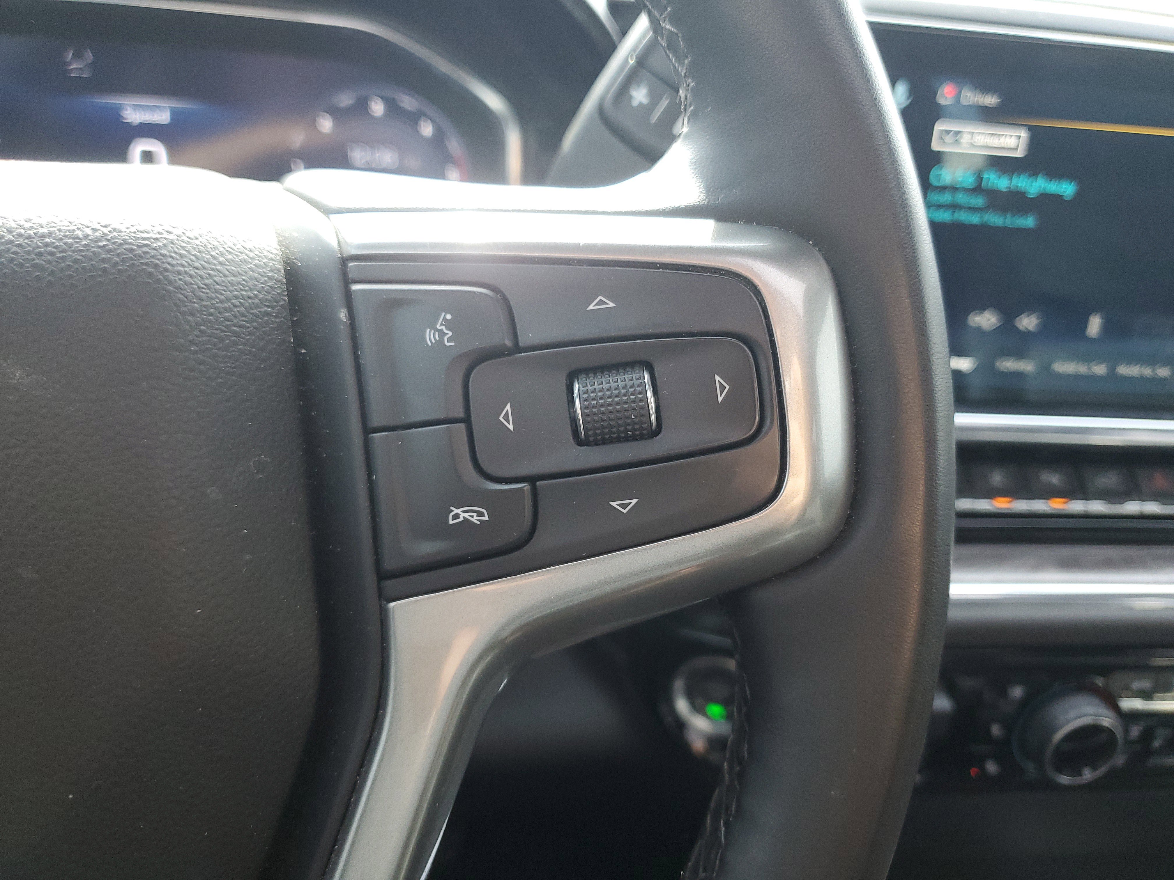 Used 2025 Chevrolet Silverado 2500 LTZ w/ LTZ Plus Package image 23