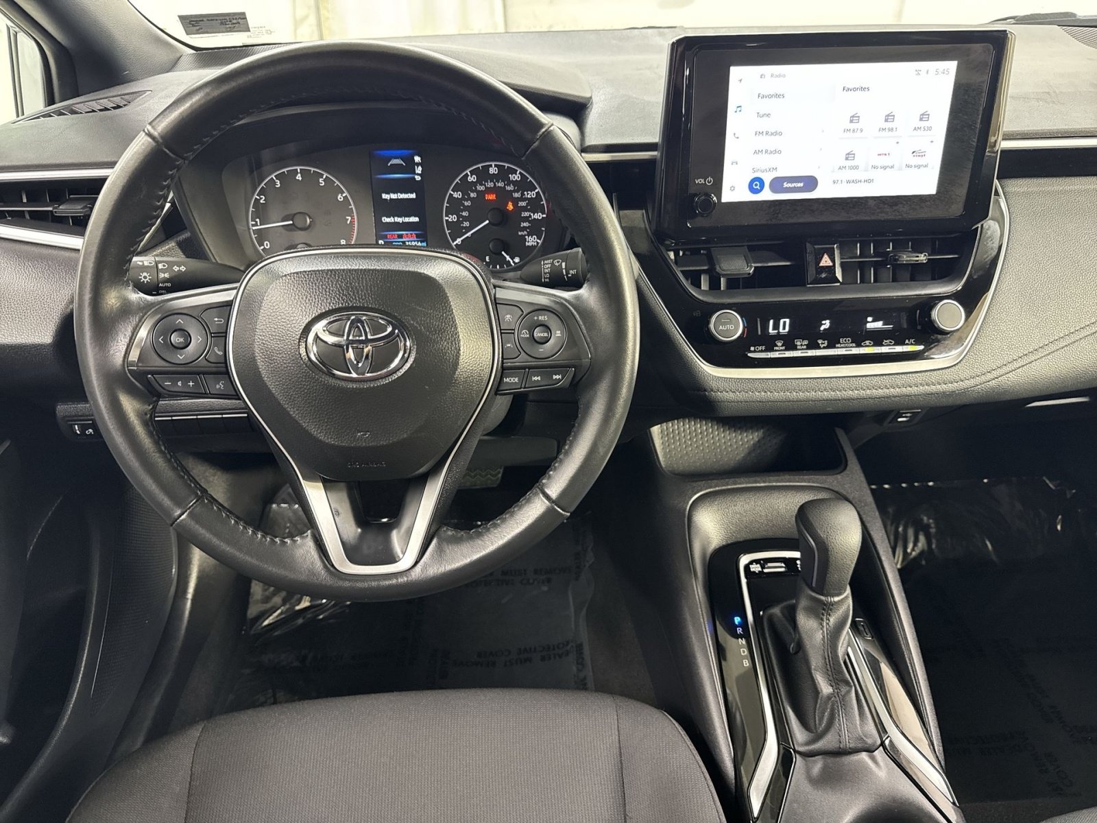 Used 2025 Toyota Corolla SE FWD image 35