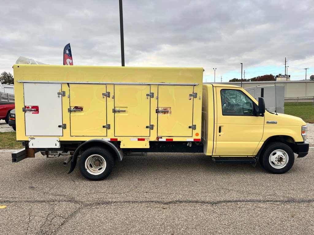 Used 2019 Ford E-450 and Econoline 450 Super Duty w/ Power Windows & Locks Group image 8