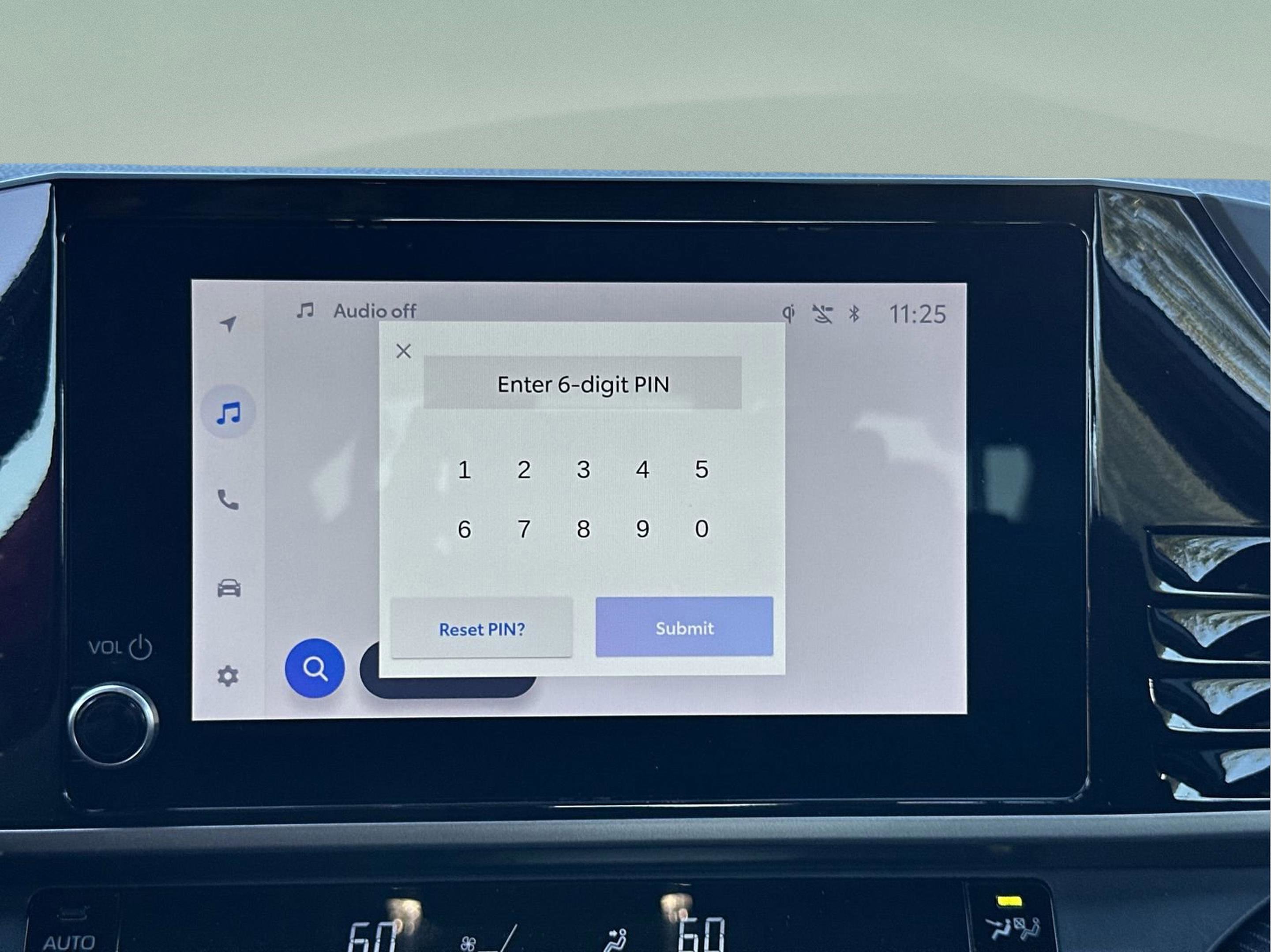 Used 2025 Toyota Camry SE image 12