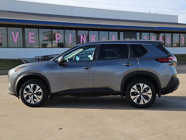 Used 2022 Nissan Rogue SV image 9