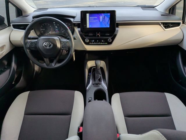 Used 2025 Toyota Corolla LE FWD image 27