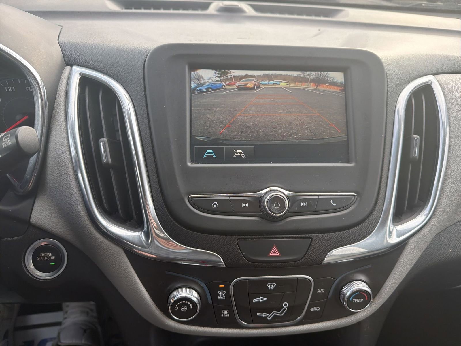 Used 2018 Chevrolet Equinox LS image 15