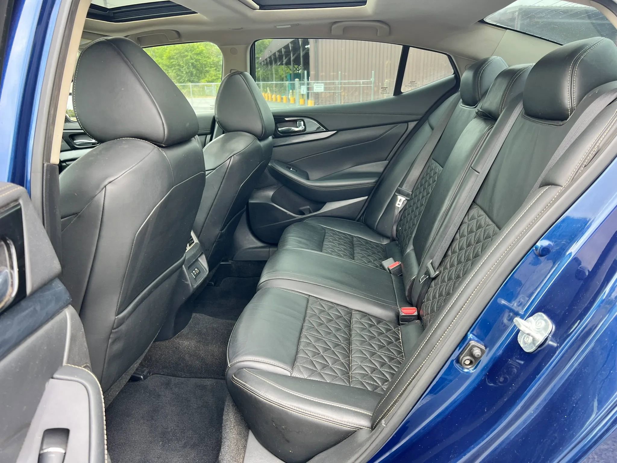 Used 2020 Nissan Maxima Platinum w/ Sport Mat Group FWD image 10