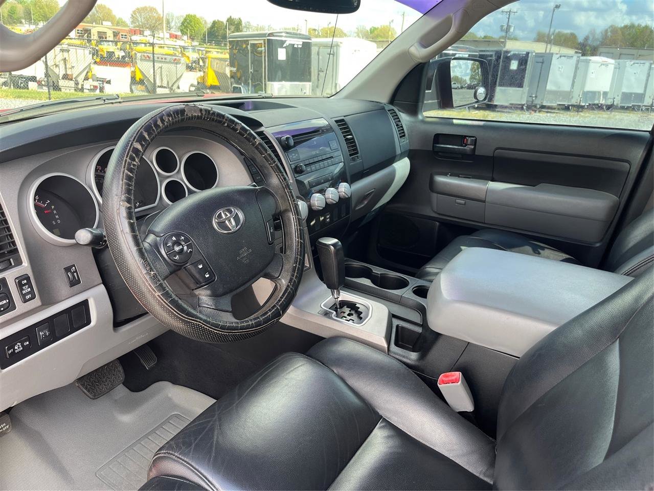 Used 2013 Toyota Tundra 2WD CrewMax w/ SR5 Pkg image 9