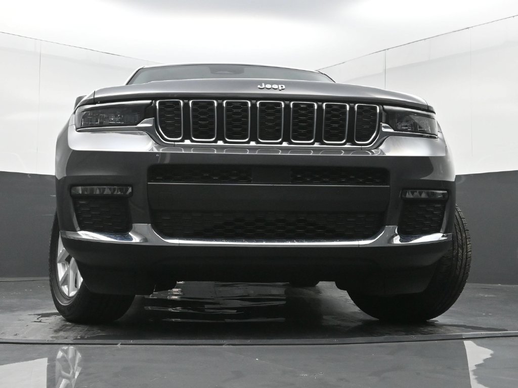 Used 2023 Jeep Grand Cherokee L Limited RWD image 29