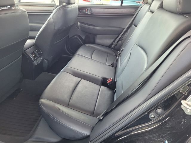 Used 2017 Subaru Outback 3.6R Limited image 18