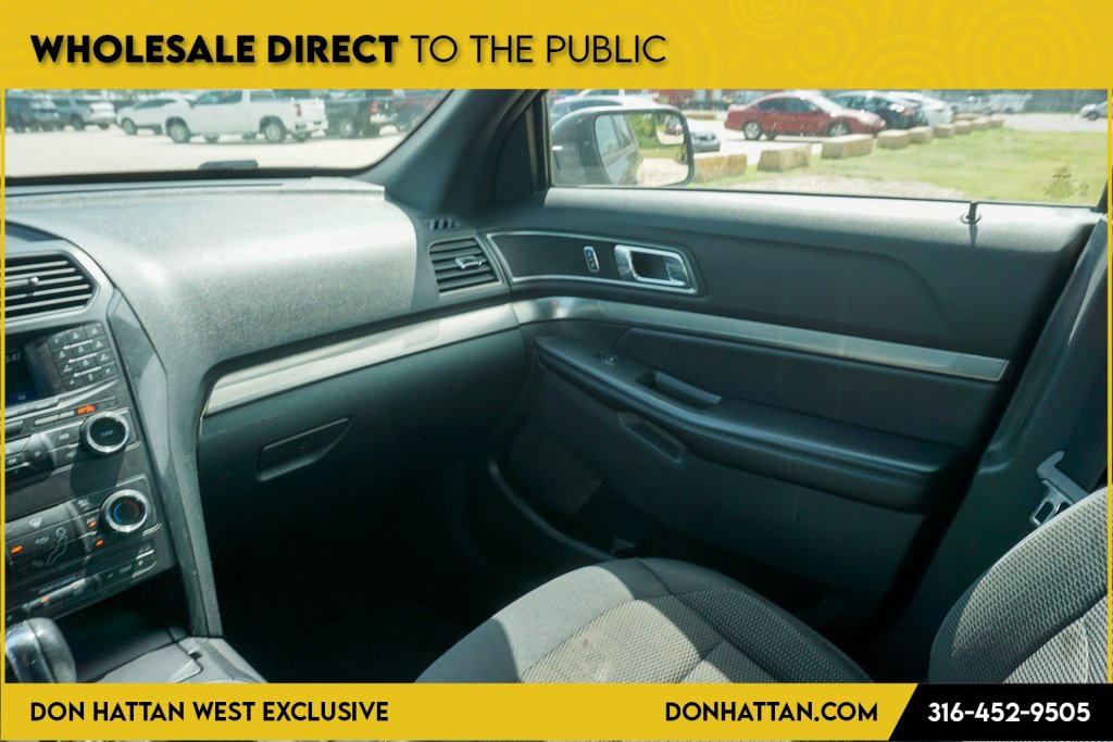 Used 2019 Ford Explorer XLT image 15