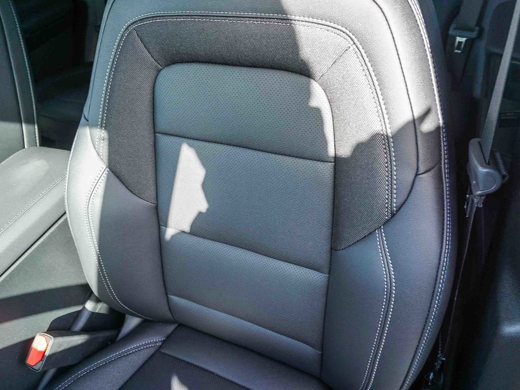 New 2026 Chevrolet Equinox EV LT FWD image 20