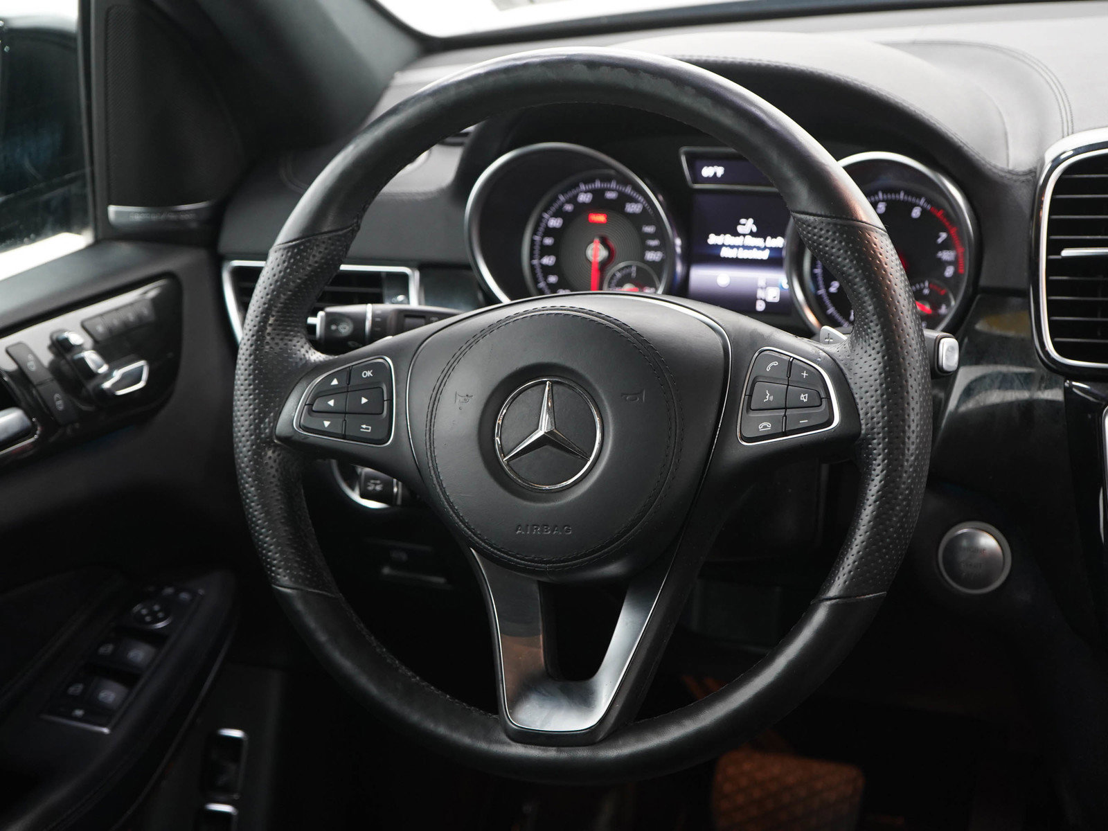 Used 2019 Mercedes-Benz GLS 550 4MATIC image 17
