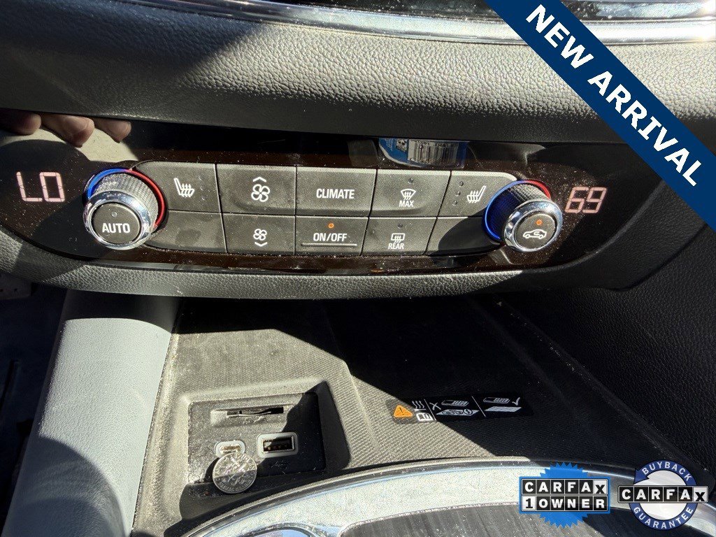 Used 2023 Buick Enclave Essence w/ Sport Touring Edition image 11