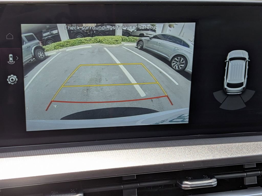 Used 2025 Kia Telluride S FWD image 15