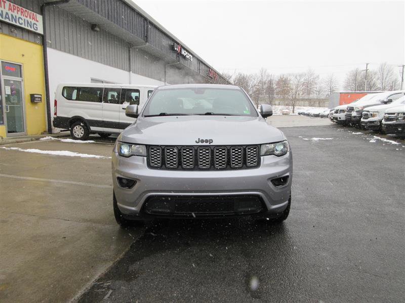 Used 2019 Jeep Grand Cherokee Altitude image 34