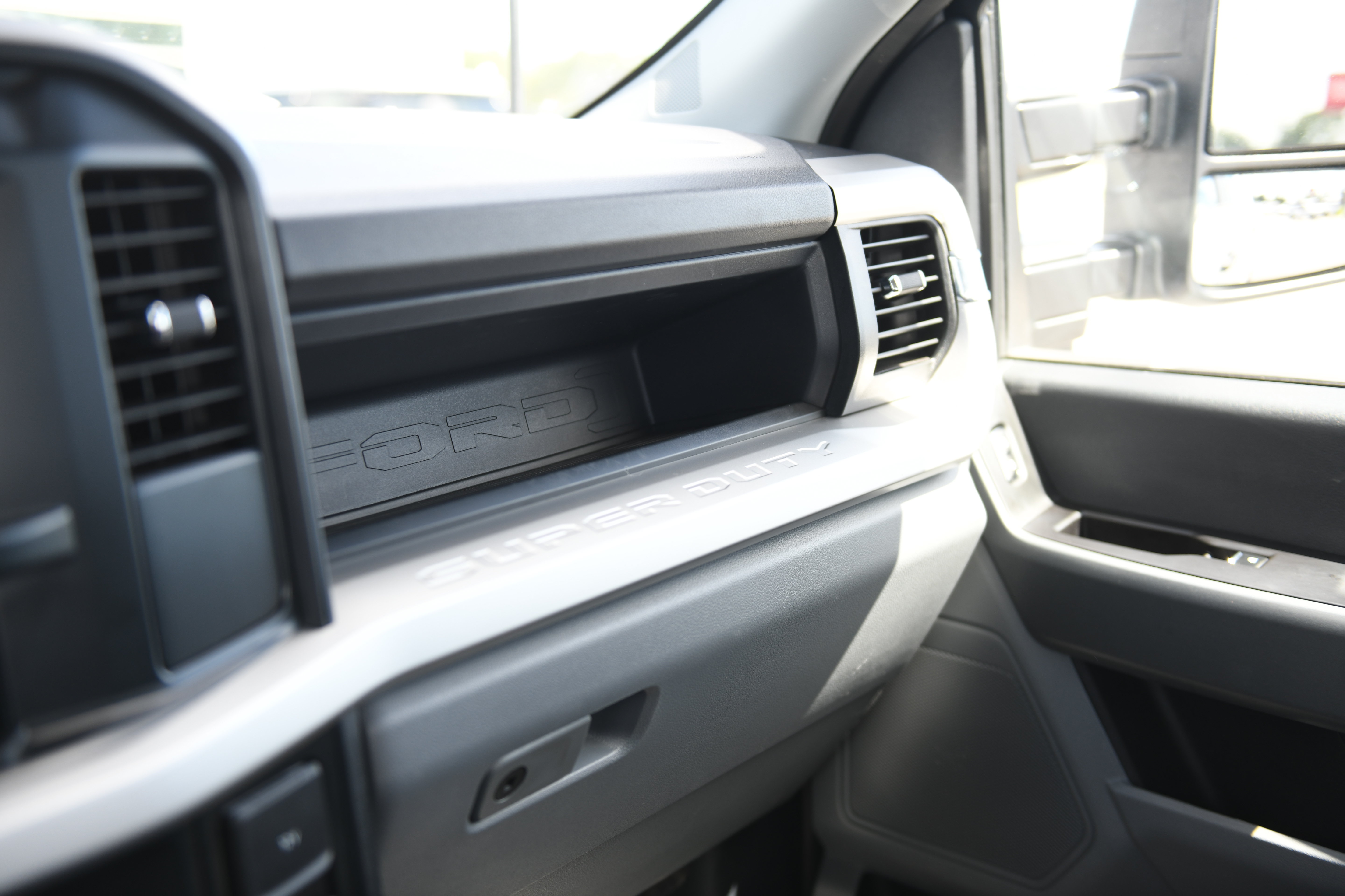 Used 2024 Ford F250 XL w/ STX Appearance Package AWD/4WD image 19
