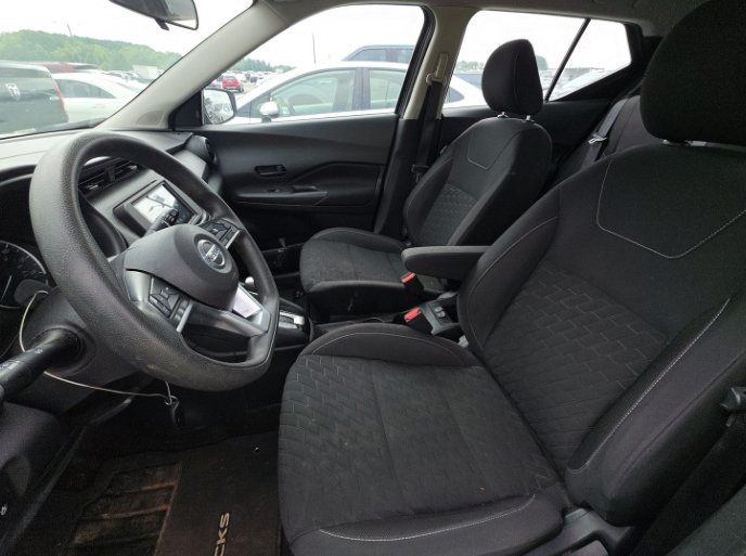 Used 2021 Nissan Kicks S FWD image 10