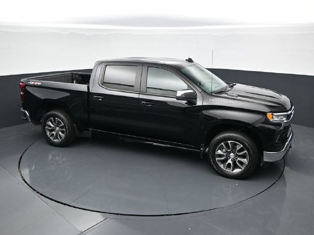 Used 2024 Chevrolet Silverado 1500 LT AWD/4WD image 34