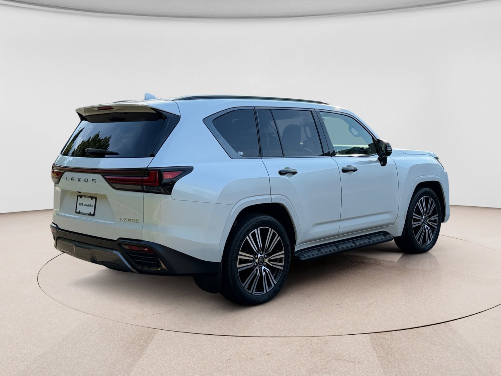 Used 2024 Lexus LX 600 4WD w/ Appearance Package image 5