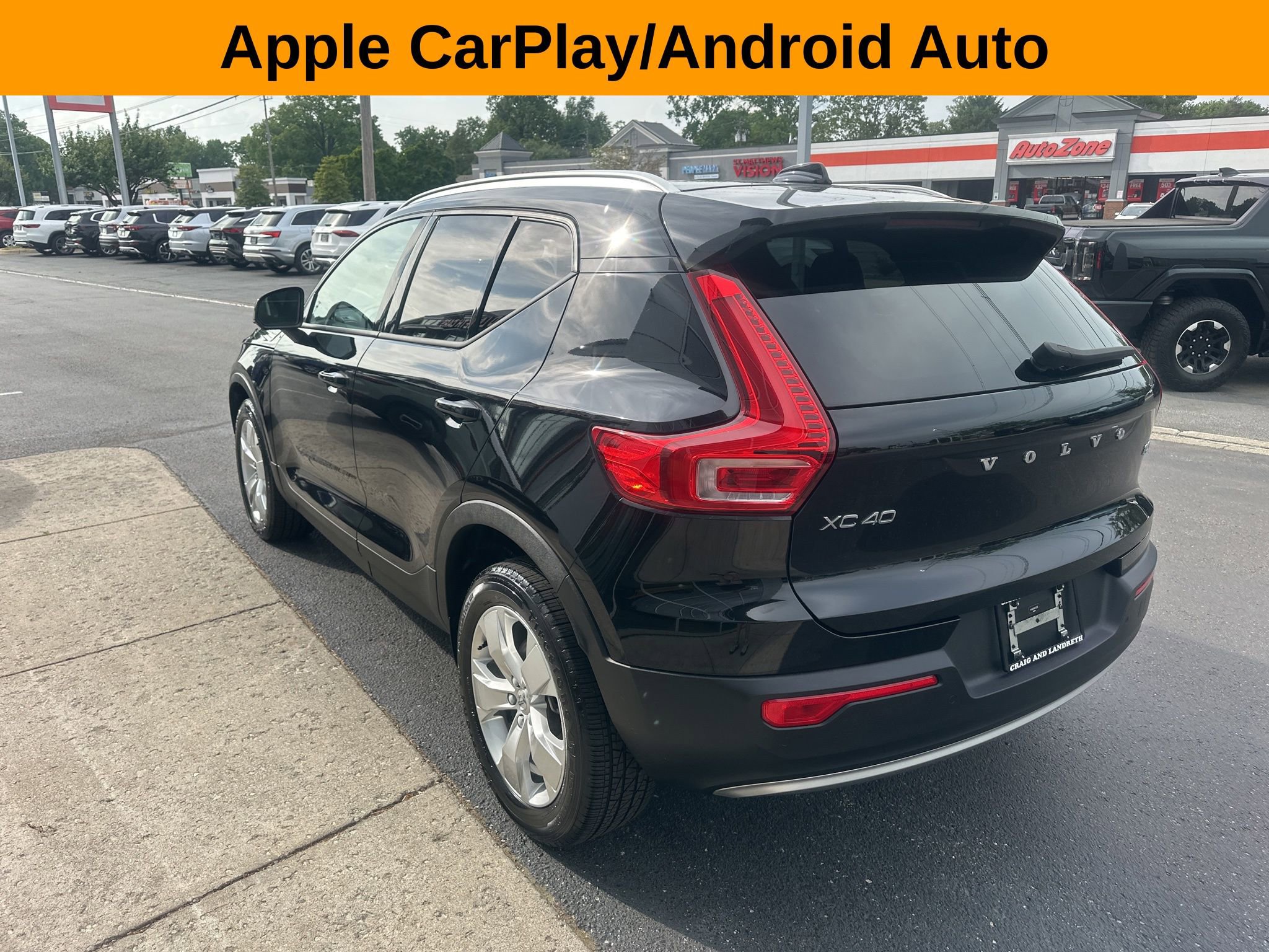 Used 2022 Volvo XC40 T5 Momentum AWD/4WD image 6