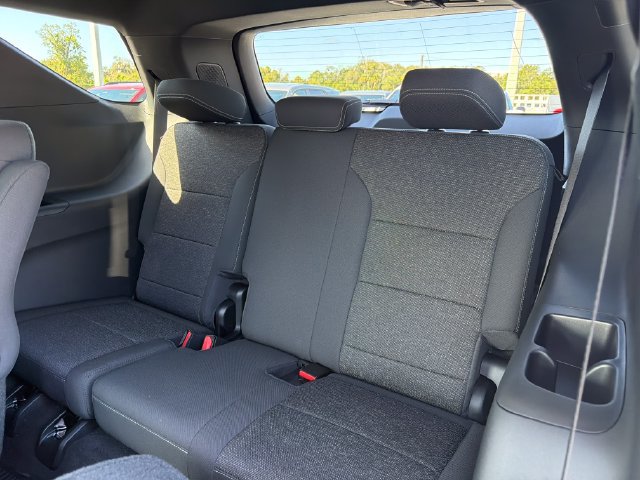 New 2027 Chevrolet Traverse LT w/ LPO, Floor Liner Package FWD image 23