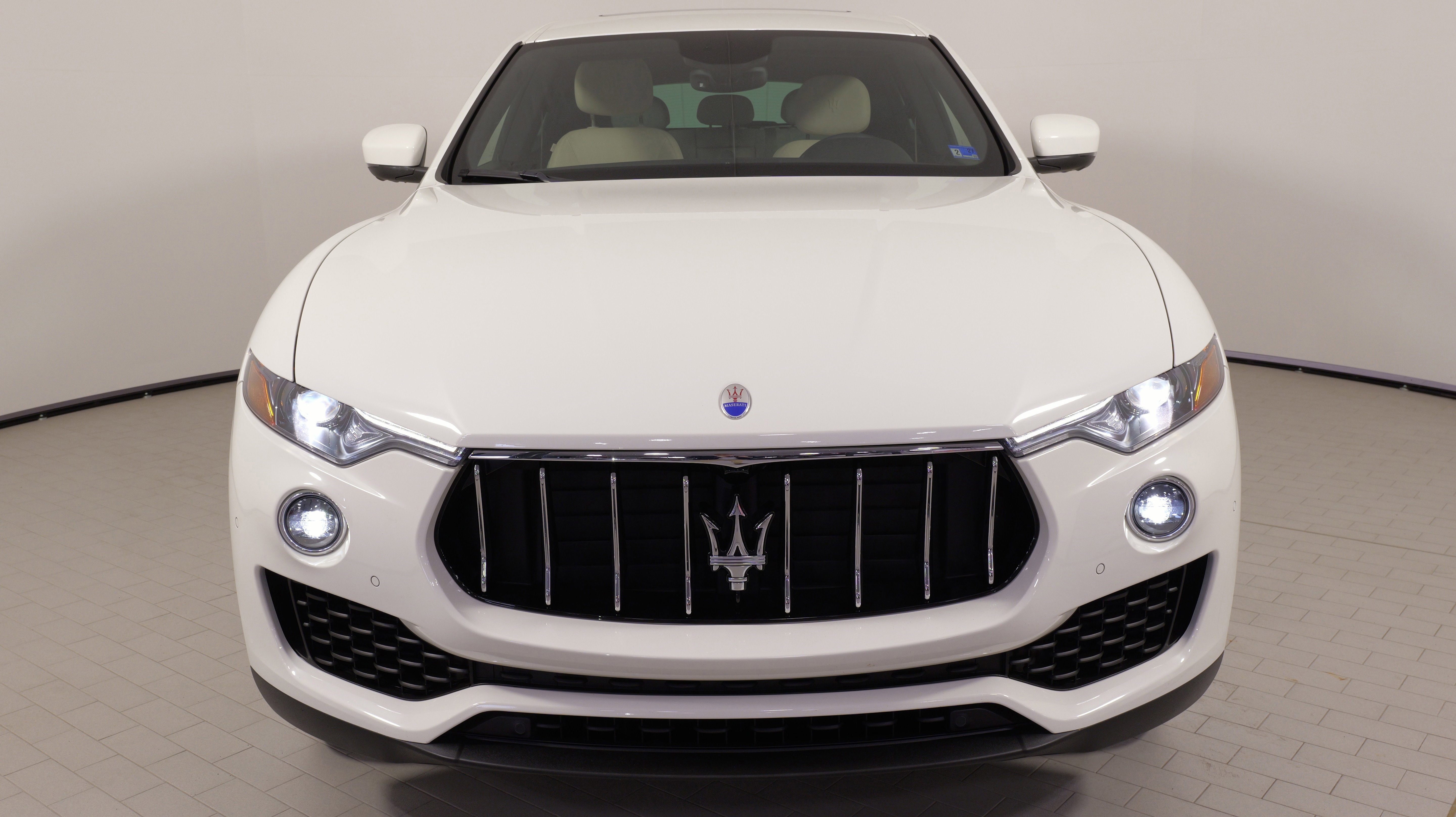 Used 2018 Maserati Levante image 5