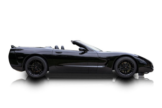 Used 2003 Chevrolet Corvette Convertible w/ Preferred Equipment Group1 RWD image 2