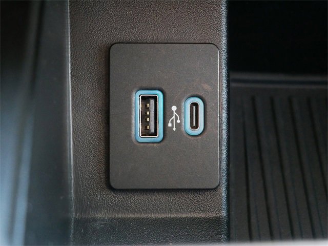 Used 2024 Ford Expedition XLT image 27