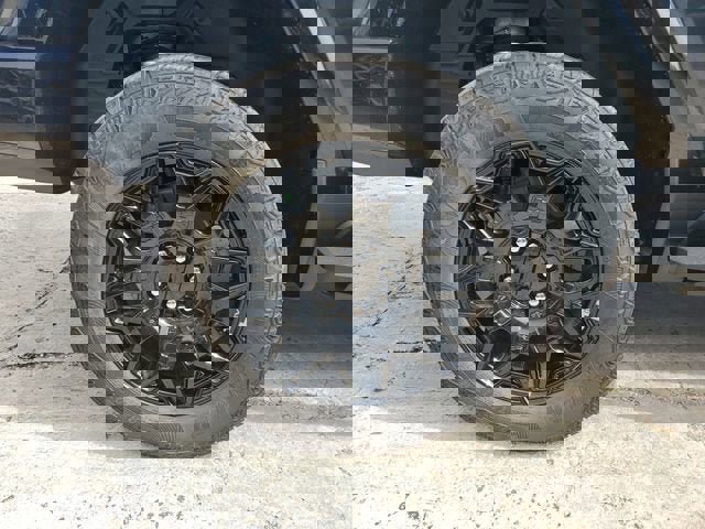 New 2026 GMC Hummer EV 4x4 Crew Cab image 6