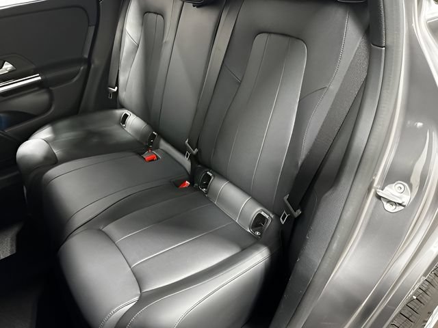 Used 2022 Mercedes-Benz GLA 250 4MATIC image 27