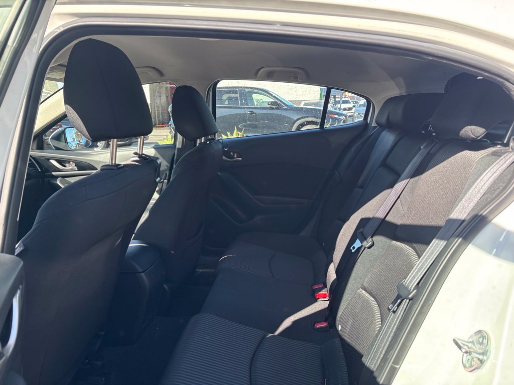 Used 2016 MAZDA MAZDA3 i Sport w/ Preferred Equipment Package FWD image 11