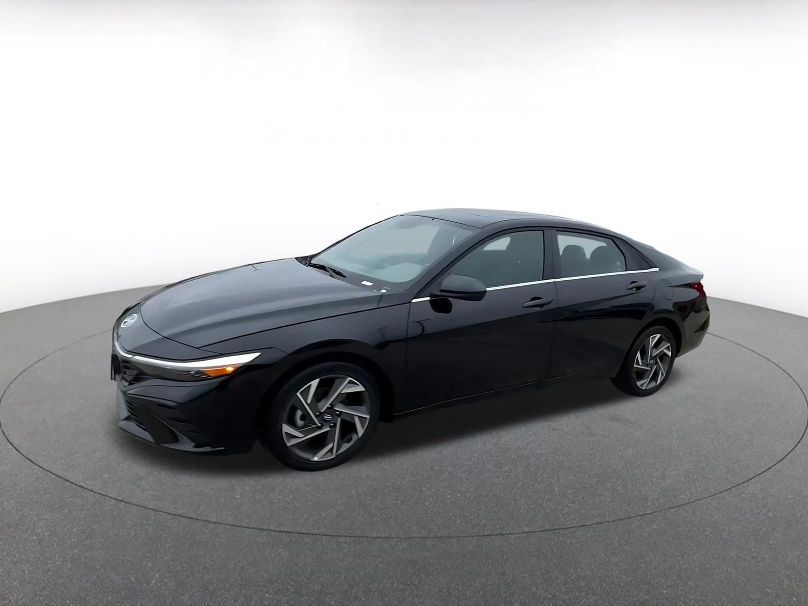 Used 2025 Hyundai Elantra SEL image 8