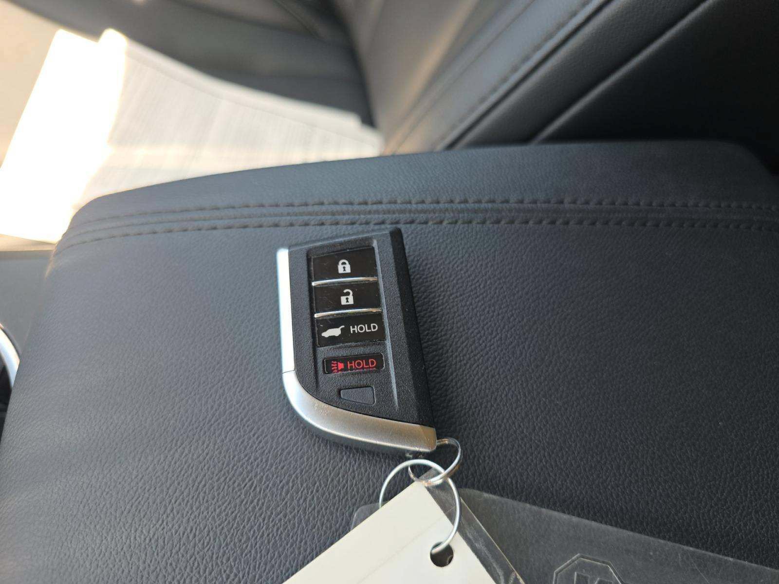 Used 2023 Acura MDX FWD image 32