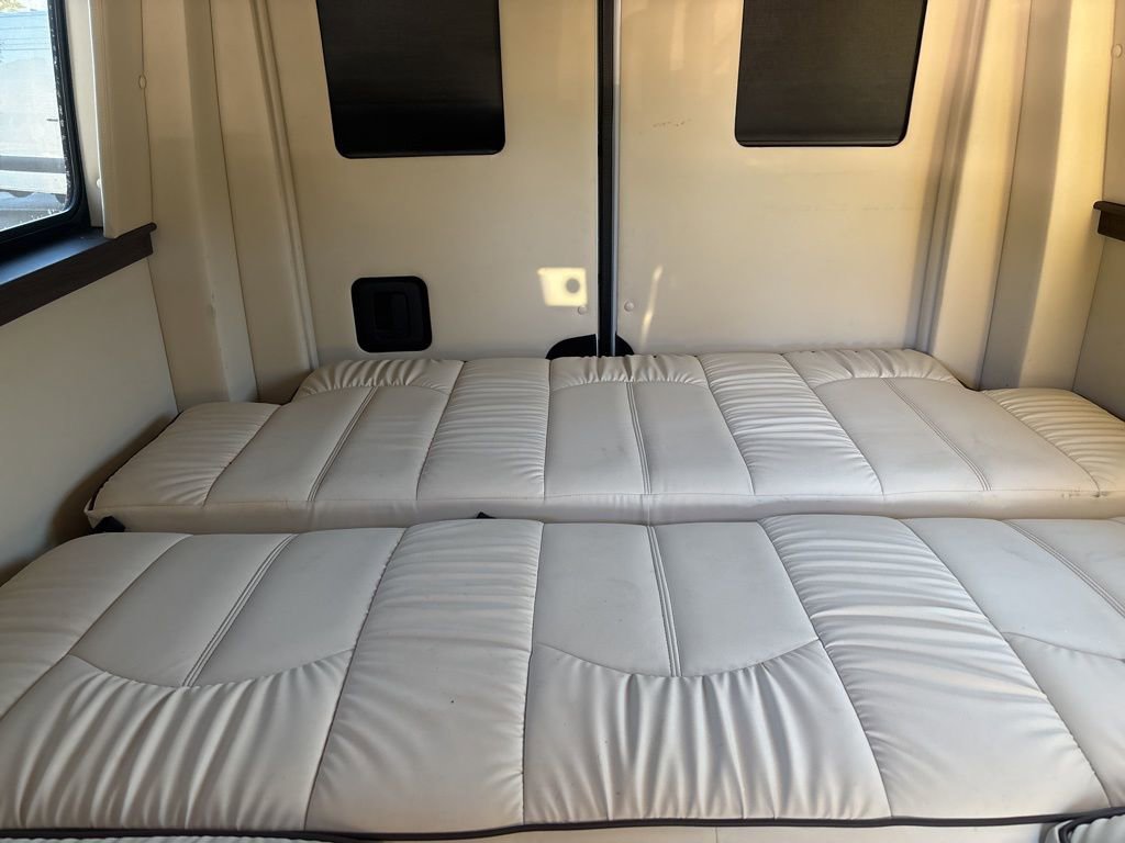 Used 2022 Mercedes-Benz Sprinter 2500 image 43