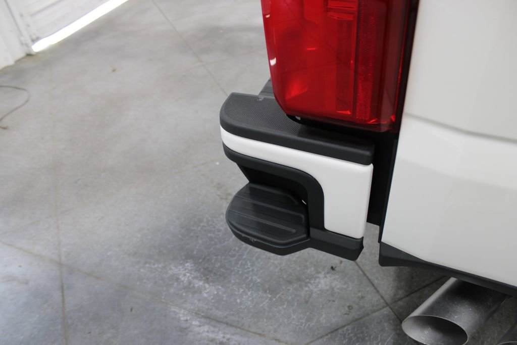 New 2025 Ford F350 Lariat w/ Lariat Ultimate Package image 13