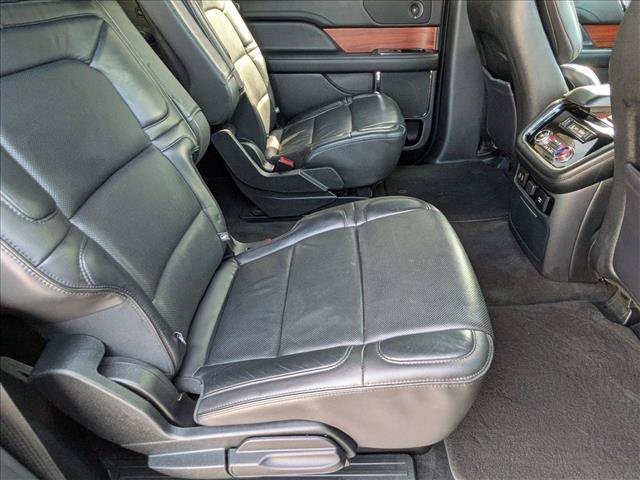 Used 2018 Lincoln Navigator L Select AWD/4WD image 19