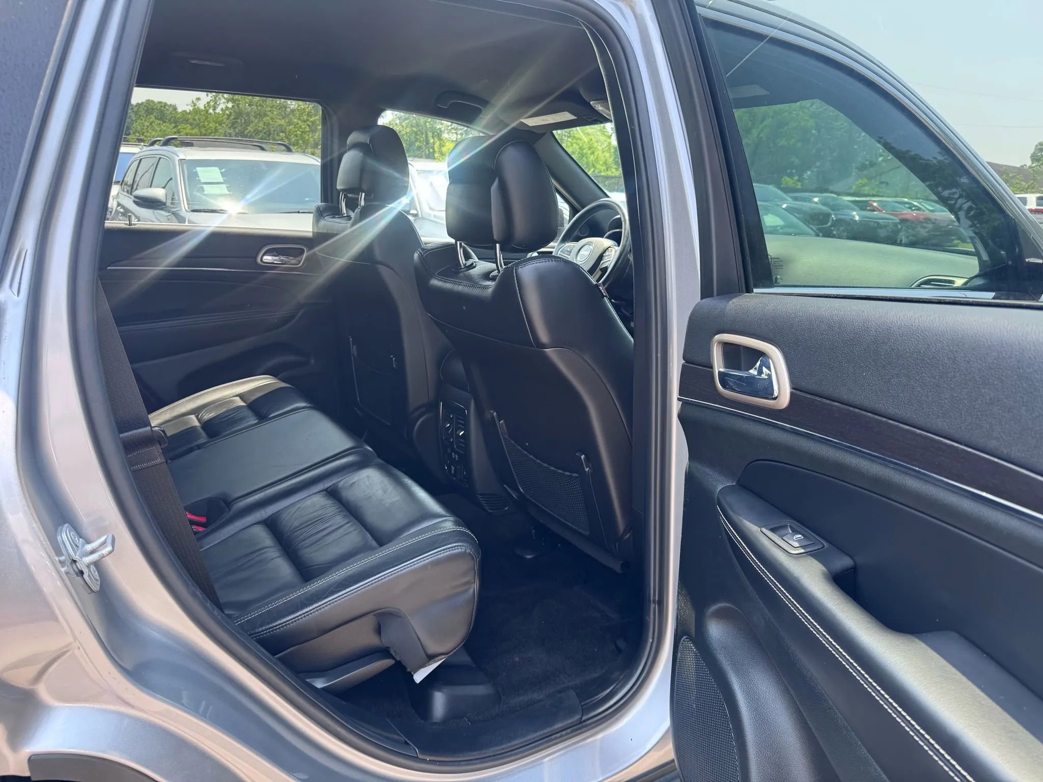 Used 2015 Jeep Grand Cherokee Limited w/ Trailer Tow Group IV image 10