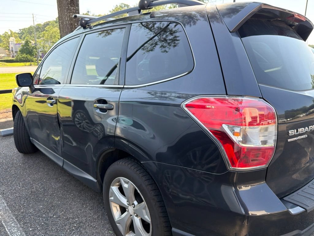 Used 2016 Subaru Forester 2.5i Limited AWD/4WD image 5