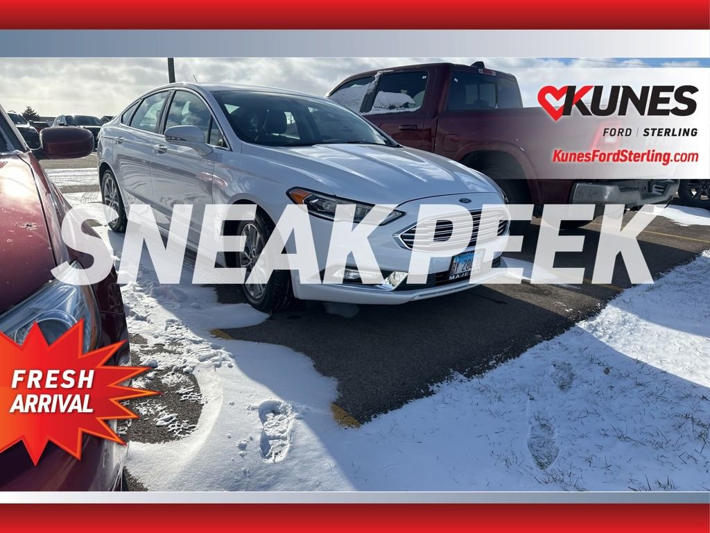 Used 2017 Ford Fusion SE w/ Fusion SE Technology Package