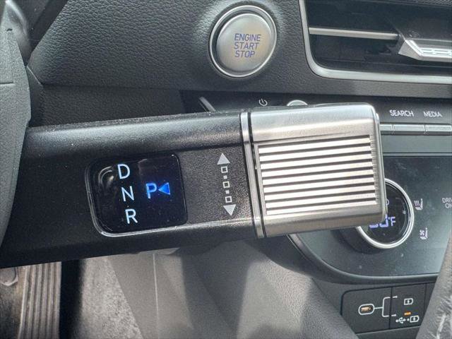 Used 2025 Hyundai Sonata Limited image 23