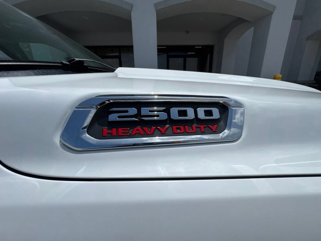 Used 2020 RAM 2500 Tradesman w/ Chrome Appearance Group AWD/4WD image 3