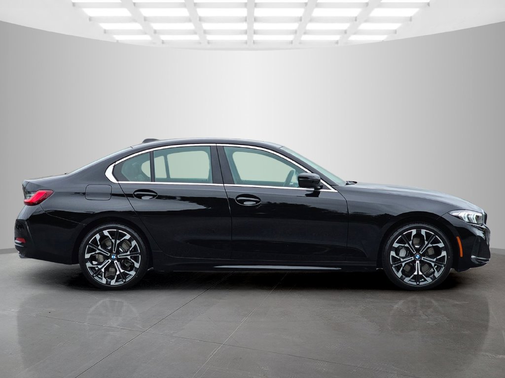 New 2026 BMW 330i Sedan RWD image 7